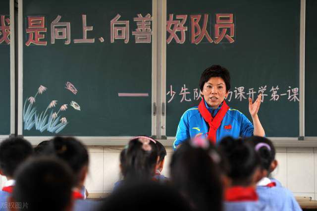 在一月份出售弗拉霍维奇以腾出空间引进一名新前锋是一项艰巨的任务，但尤文体育总监吉恩托利将凭借他和英超球队的关系，对此进行尝试。